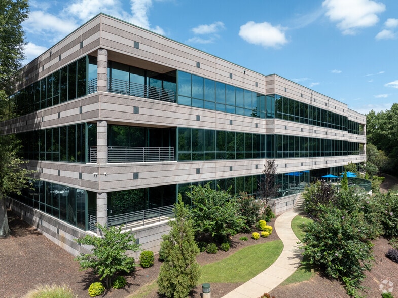 655 engineering Dr, Peachtree Corners, GA for lease - Building Photo - Image 2 of 19