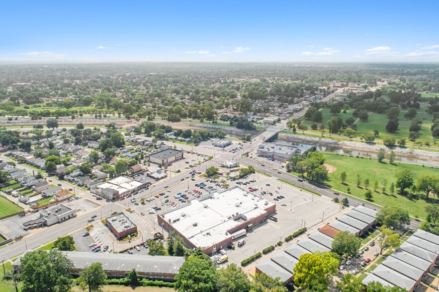 7450 Hampton Ave, Saint Louis, MO for sale - Building Photo - Image 3 of 25