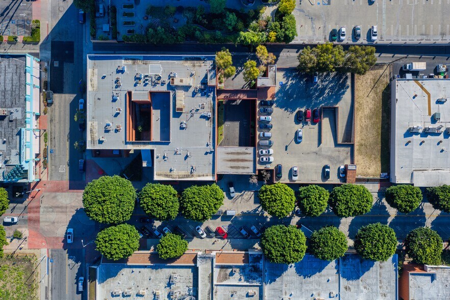 7200-7202 Greenleaf Ave, Whittier, CA à louer - Photo du bâtiment - Image 2 de 16