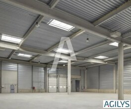 Industriel dans Combs-la-Ville à louer Photo intérieure- Image 1 de 1