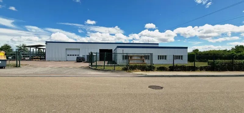 Rue En Rosey, Saint-Apollinaire for lease Building Photo- Image 1 of 8