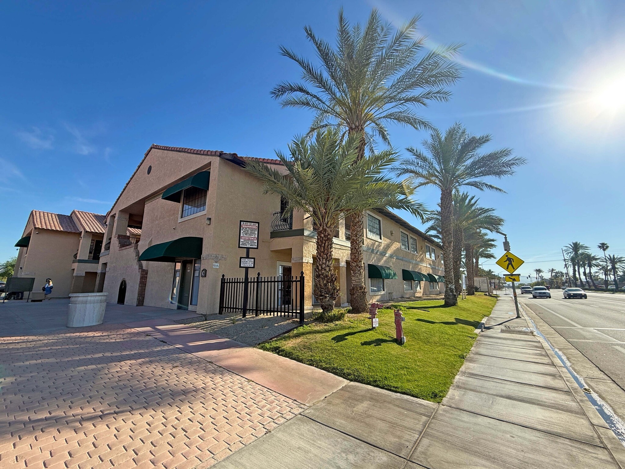 81880 Dr Carreon Blvd, Indio, CA for lease Interior Photo- Image 1 of 2