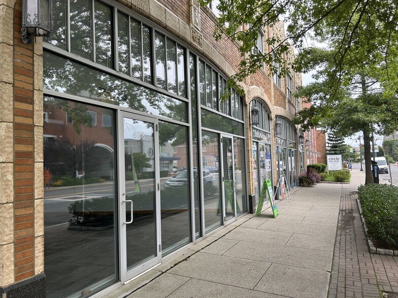 608 West Ave, Norwalk, CT for lease - Building Photo - Image 1 of 13