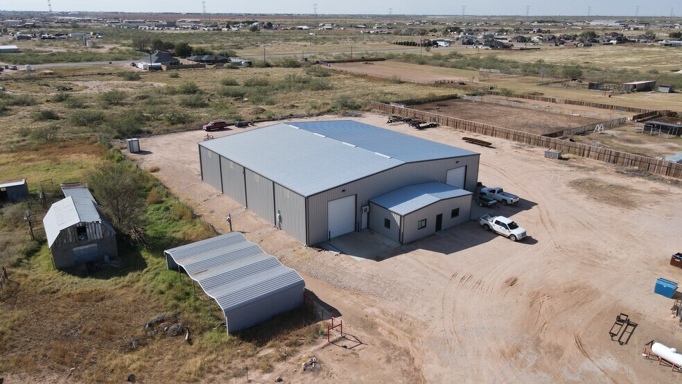 1914 S County Road 1083, Midland, TX à louer - Photo du bâtiment - Image 2 de 29