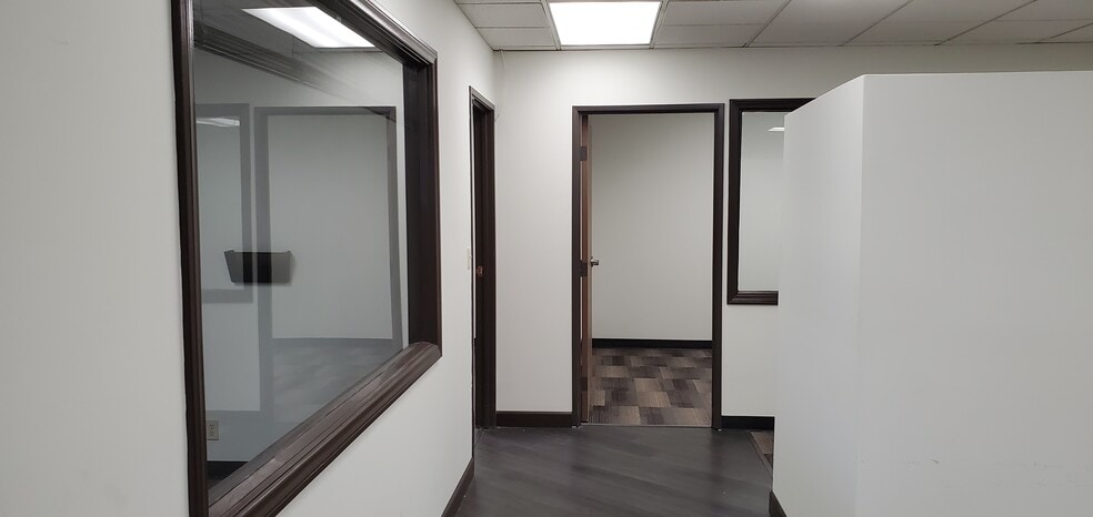 1100 N Tustin Ave, Anaheim, CA for lease - Interior Photo - Image 2 of 4