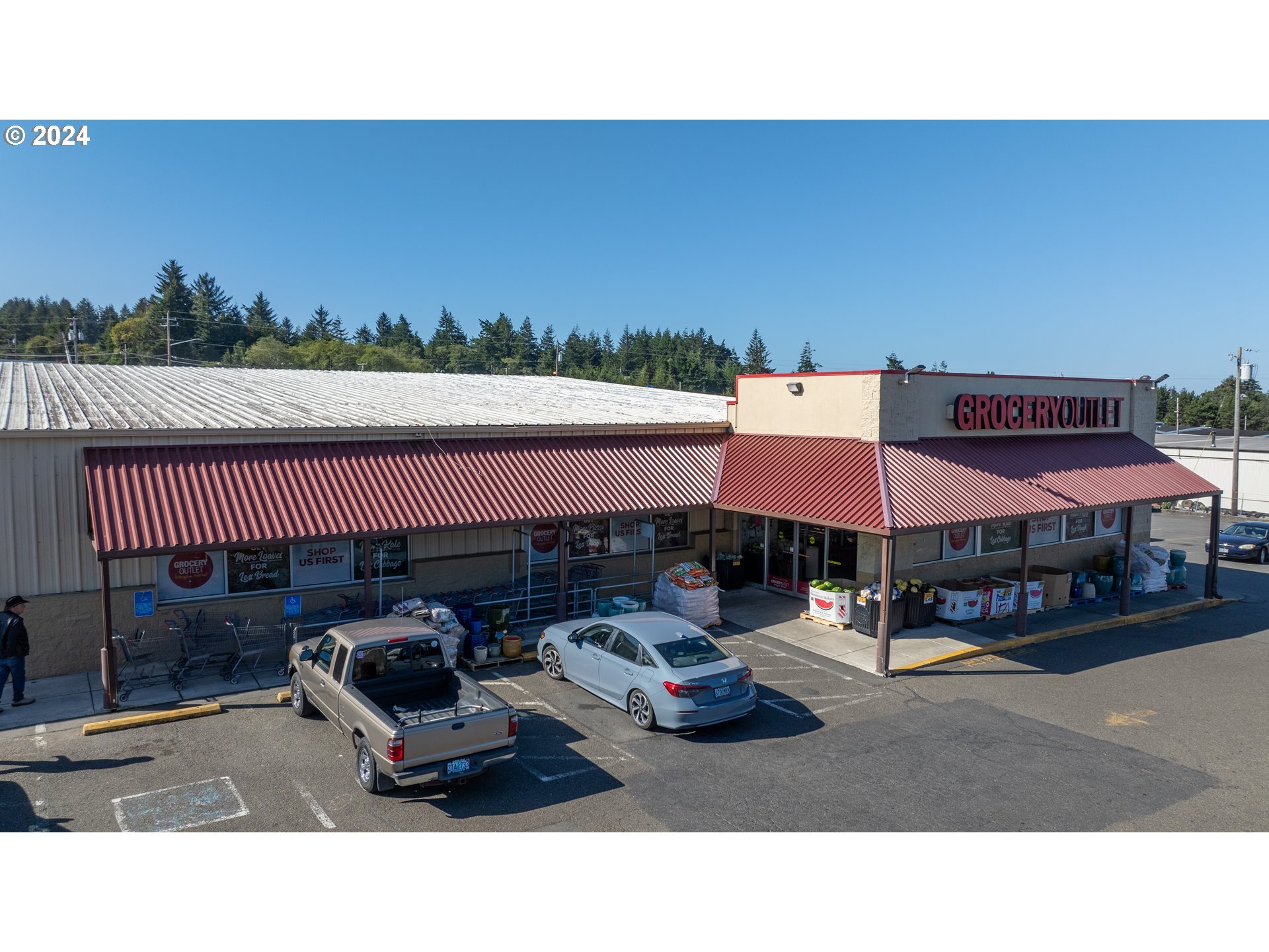 1385 Newmark Ave, Coos Bay, OR for sale Interior Photo- Image 1 of 29