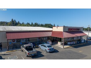 1385 Newmark Ave, Coos Bay, OR for sale Interior Photo- Image 1 of 29