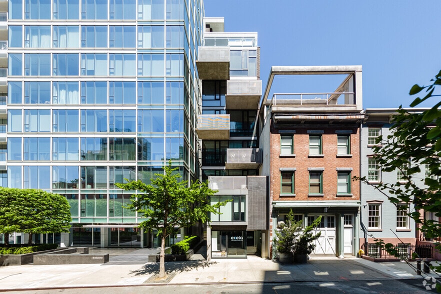 163 Charles St, New York, NY à vendre - Photo du bâtiment - Image 2 de 6