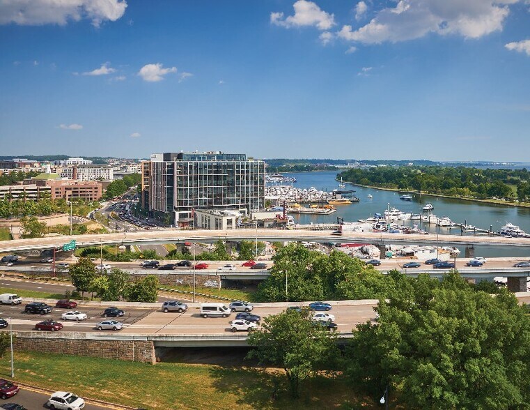 445 12th St SW, Washington, DC à louer - Photo du bâtiment - Image 3 de 37