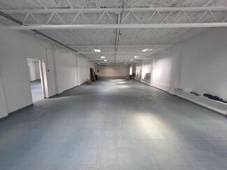 Plus de détails pour 119 Oak Rd, West Bromwich - Local d'activités à louer