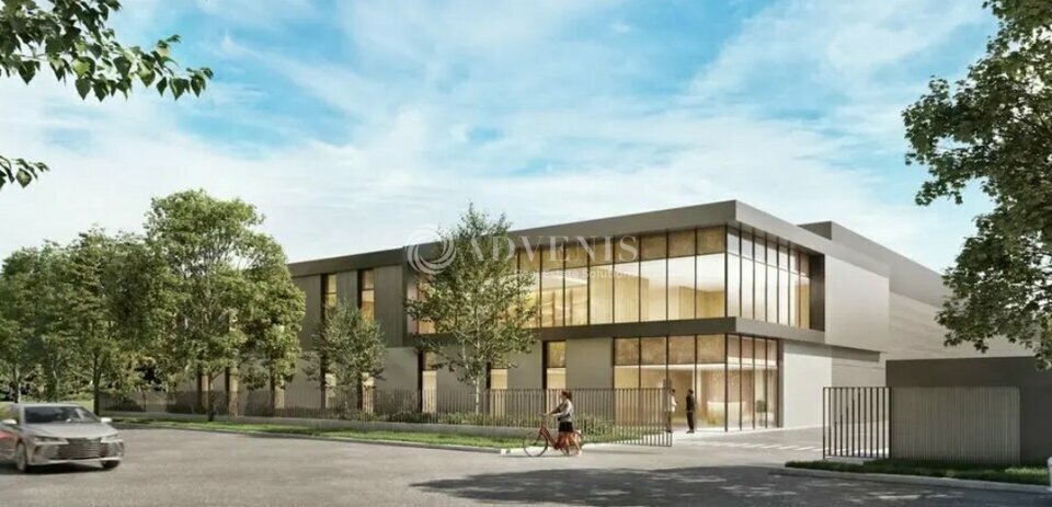 Avenue De La Gare, Louvres for sale Building Photo- Image 1 of 4