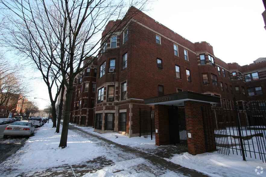2315-2329 E 70th St, Chicago, IL for sale - Building Photo - Image 2 of 5