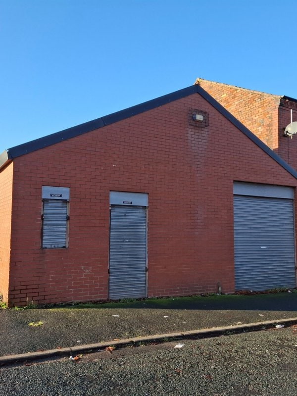 5-7 Cottam St, Oldham for lease Primary Photo- Image 1 of 3