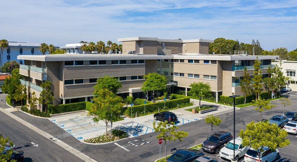 3640 Lomita Blvd, Torrance, CA à louer - Photo du bâtiment - Image 1 de 8