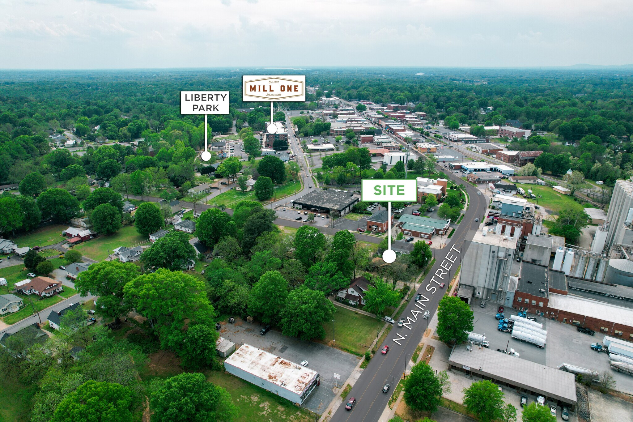 505 N Main St, Mooresville, NC à vendre Photo du bâtiment- Image 1 de 6