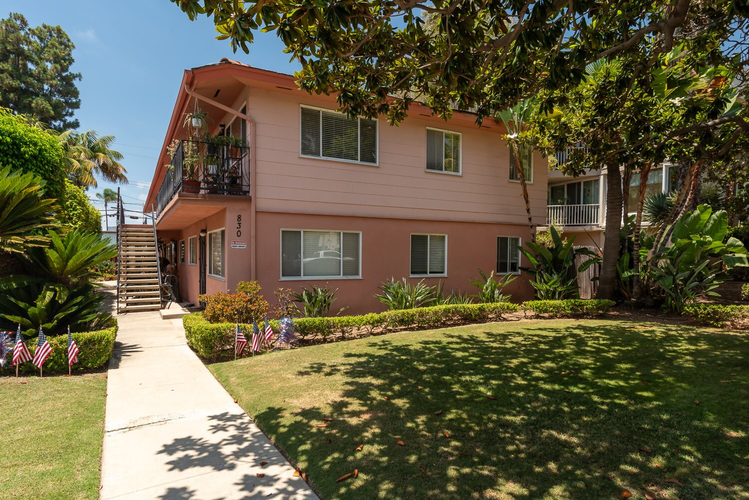 830 C Ave, Coronado, CA à vendre Photo du bâtiment- Image 1 de 1
