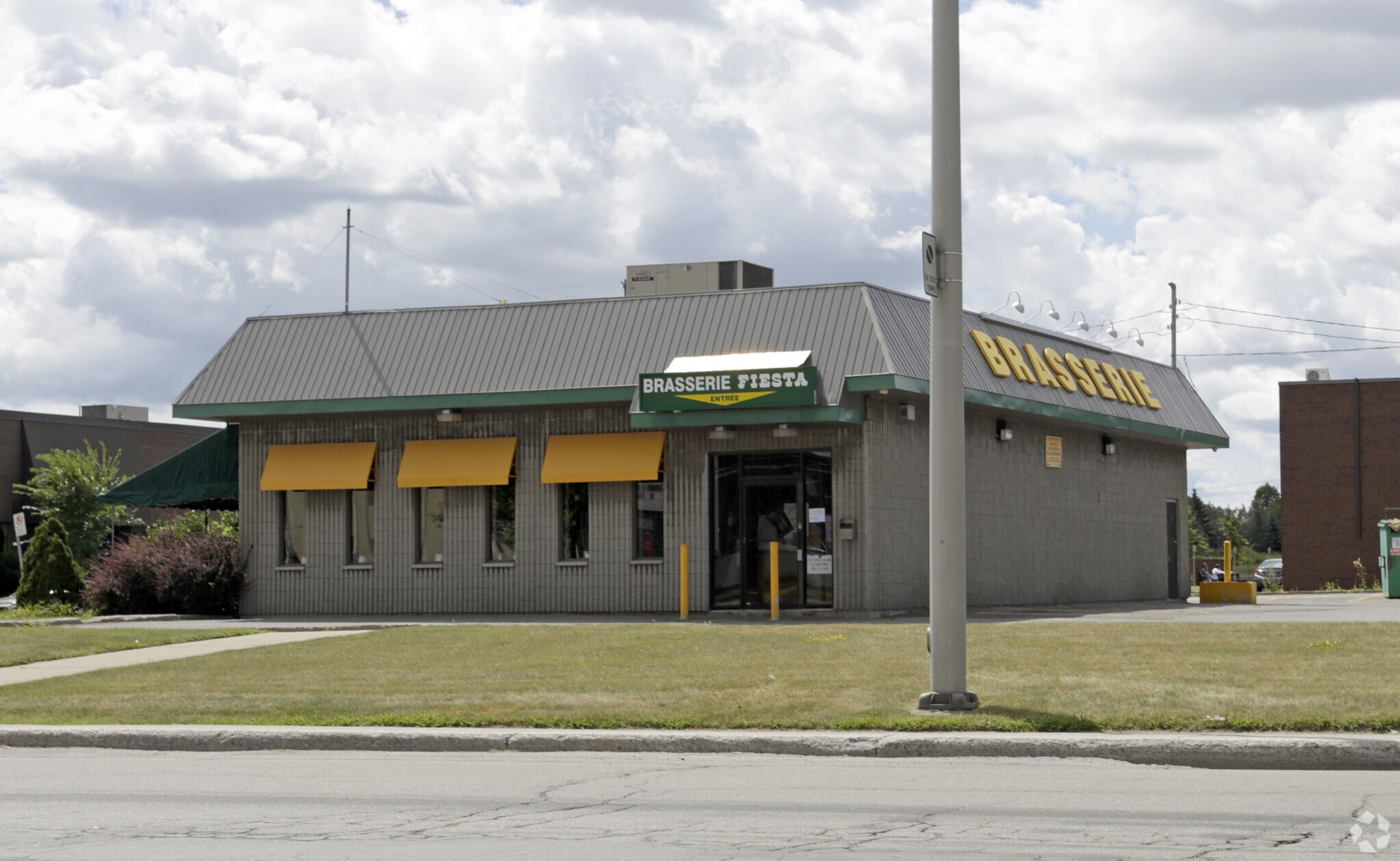 9900 Rue Colbert, Montréal, QC for sale Primary Photo- Image 1 of 1