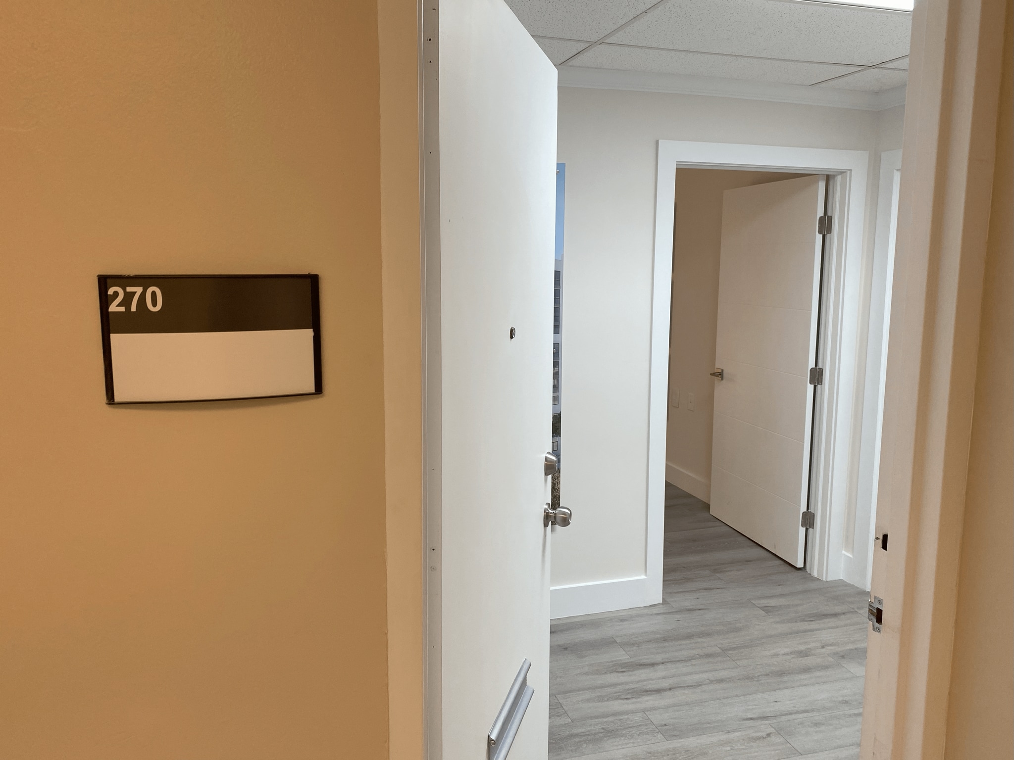 301 Almeria Ave, Coral Gables, FL for lease Interior Photo- Image 1 of 7