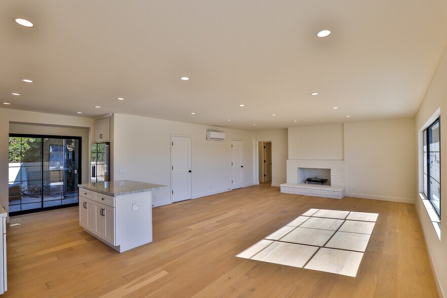 22227 Pacific Coast Hwy, Malibu, CA à vendre - Photo du bâtiment - Image 2 de 43