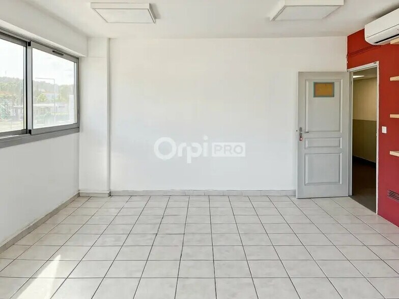 Bureau dans Aubagne à louer - Photo intérieure - Image 3 de 5