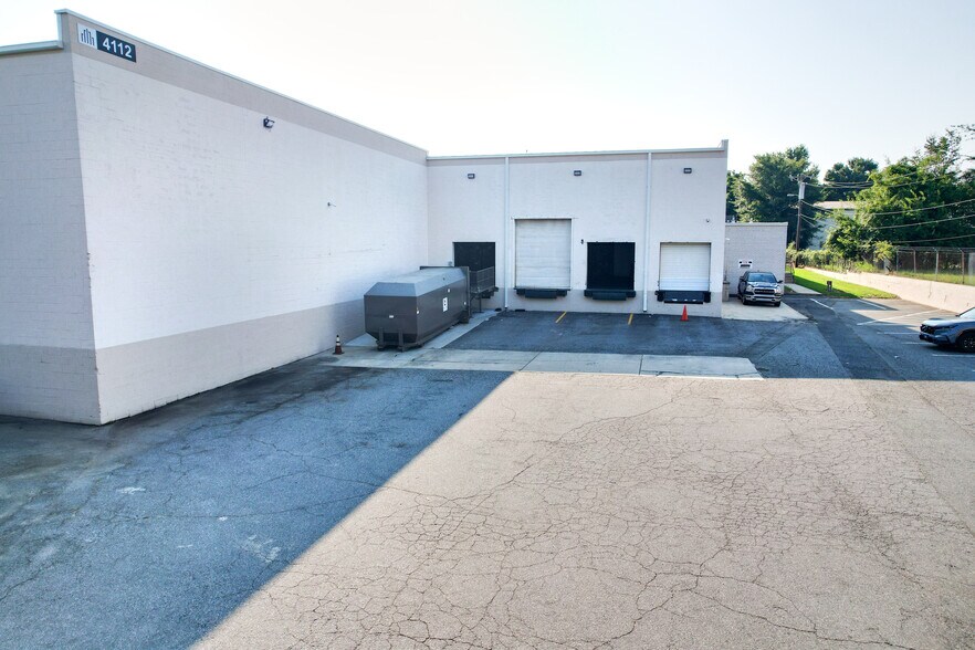 4112 Joe St, Charlotte, NC à louer - Photo du bâtiment - Image 3 de 9