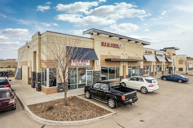 Plus de détails pour 320-220 Lakeland Dr, Sherwood Park, AB - Commerce de détail à louer