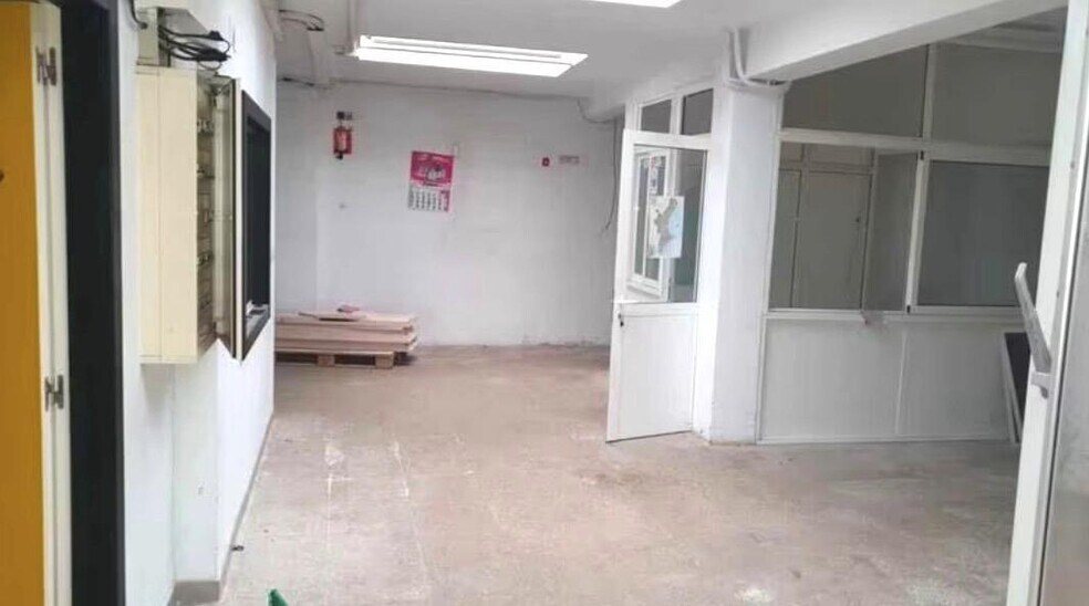 Retail in Gandia, Valencia for sale - Interior Photo - Image 1 of 23
