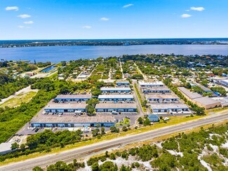 Plus de détails pour 895 NE Dixie Hwy, Jensen Beach, FL - Local d'activités, Industriel à louer
