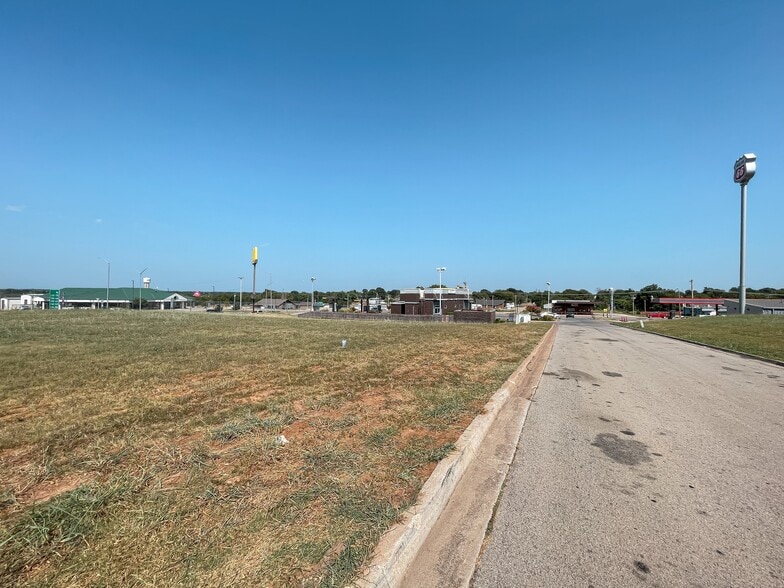 Ada Webb Drive, Stroud, OK for sale - Primary Photo - Image 1 of 17