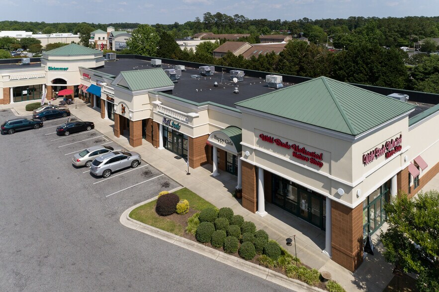518 Greenville Blvd SE, Greenville, NC à louer - Photo du bâtiment - Image 2 de 5