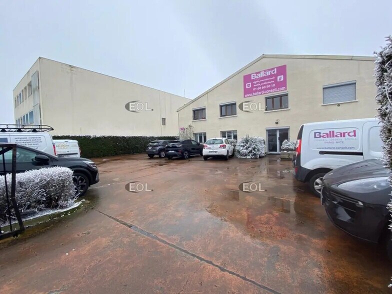 Flex in Combs-la-Ville for sale - Building Photo - Image 2 of 10