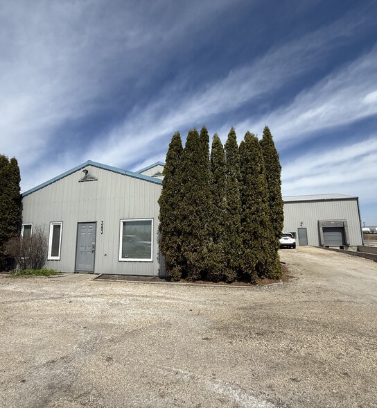 383 Gunn Rd, Winnipeg, MB à vendre - Photo du bâtiment - Image 1 de 8