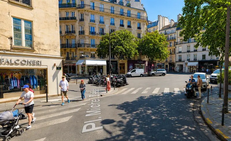 Retail in Paris for lease - Building Photo - Image 3 of 6