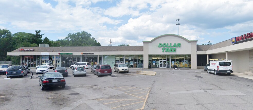 5924-5940 E 10th St, Indianapolis, IN à louer - Photo du bâtiment - Image 2 de 3