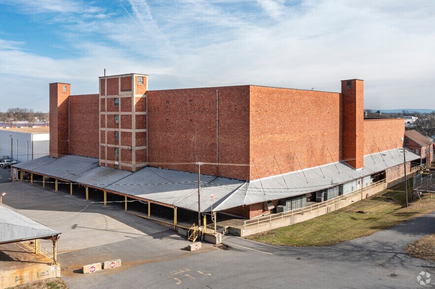 605-625 N Loudoun St, Winchester, VA for lease - Building Photo - Image 1 of 15