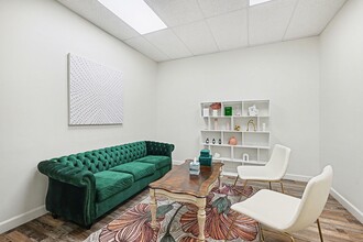 955 N Adams St, Papillion, NE à louer Photo intérieure- Image 1 de 22