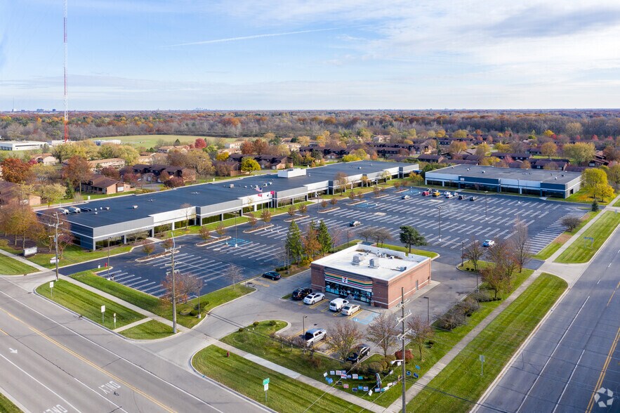 27355-27365 W 11 Mile Rd, Southfield, MI for sale - Building Photo - Image 2 of 6