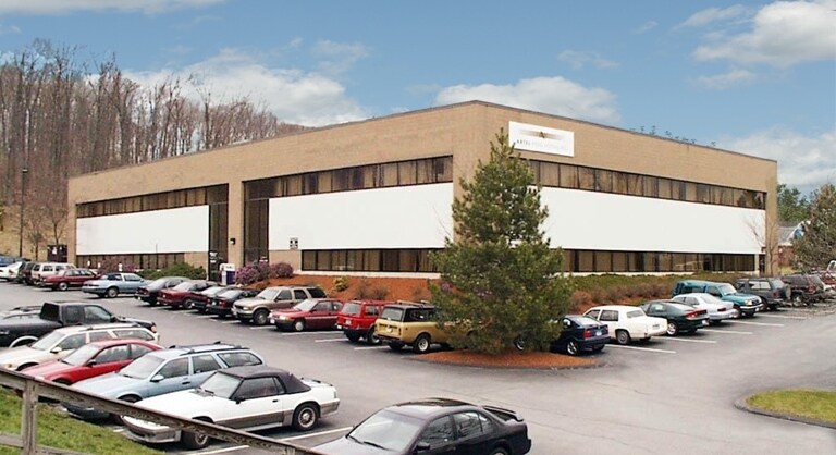 237 Cedar Hill St, Marlborough, MA à louer - Photo du bâtiment - Image 2 de 4