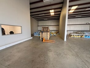 21627 Rhodes Rd, Spring, TX for lease Interior Photo- Image 1 of 24