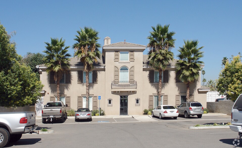 7119 Indiana Ave, Riverside, CA à louer - Photo du bâtiment - Image 2 de 4