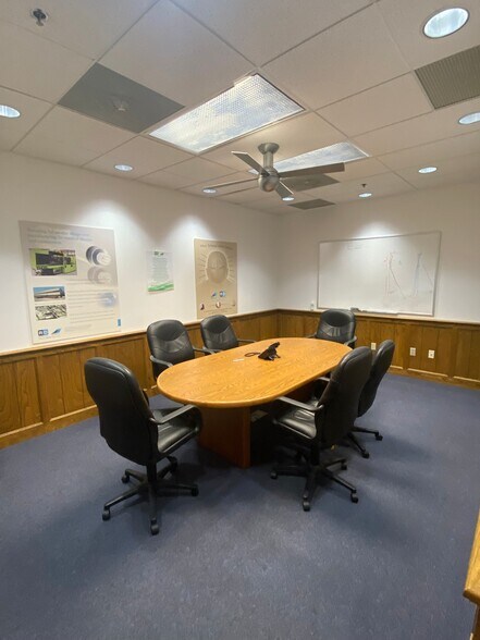 1013 SE Browning Ave, Lee's Summit, MO à louer - Photo intérieure - Image 3 de 5