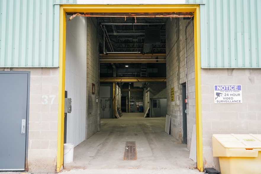 3363 Davis Rd, Thorold, ON for lease - Building Photo - Image 2 of 23