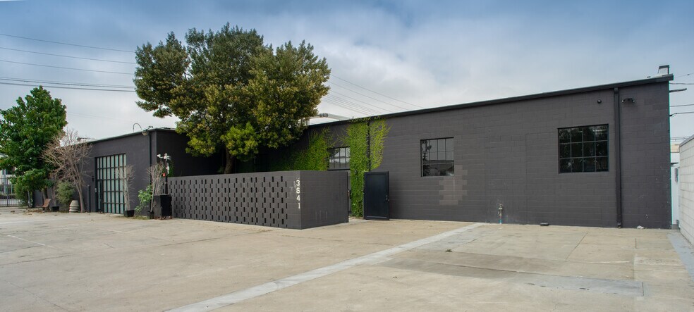3641-3645 10th Ave, Los Angeles, CA à louer - Photo intérieure - Image 2 de 25