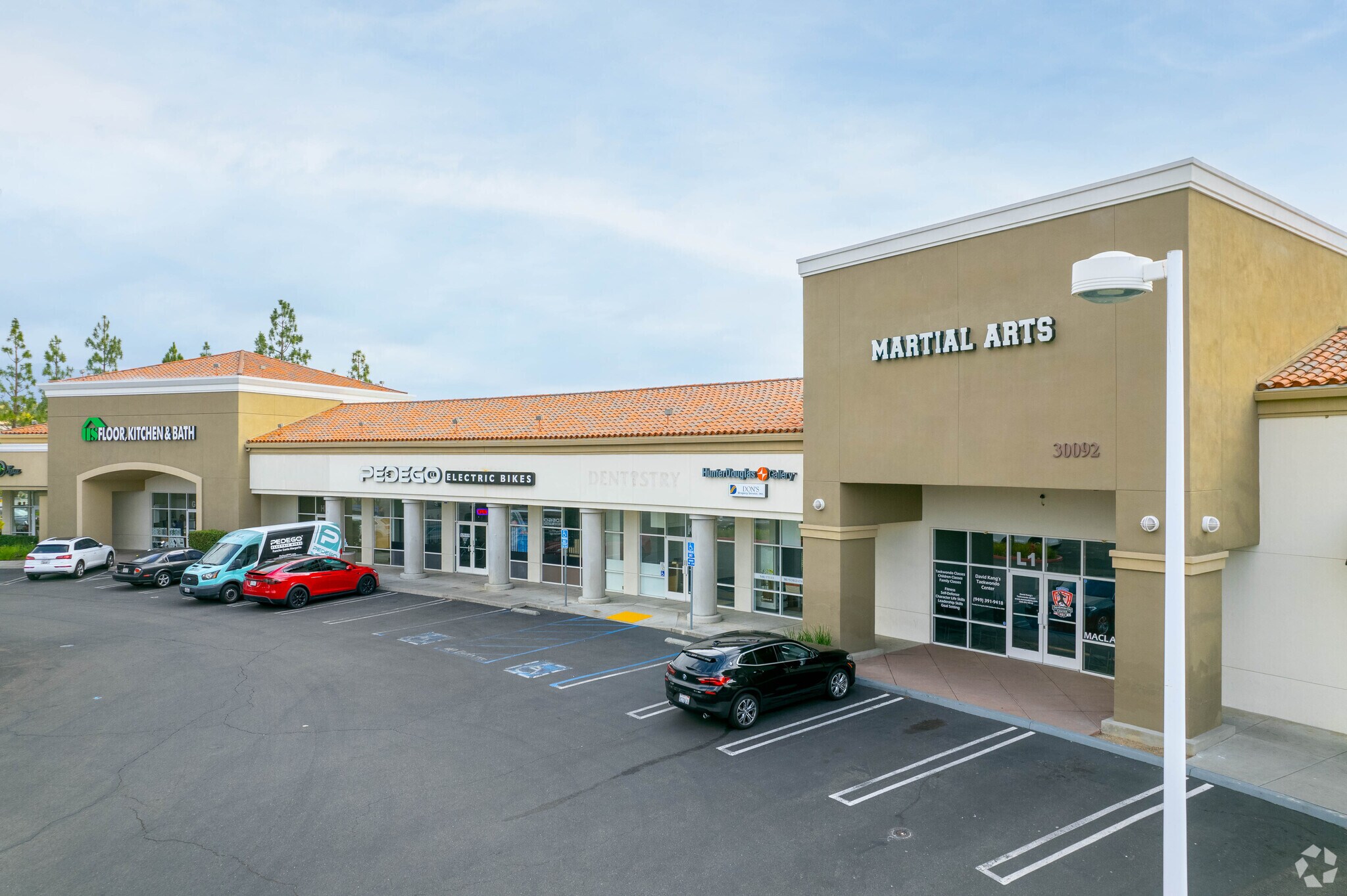 30092 Santa Margarita Pky, Rancho Santa Margarita, CA à louer Photo principale- Image 1 de 15