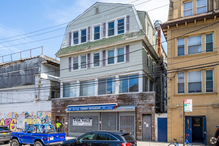 160 Beach 116th St, Rockaway Park, NY à vendre - Photo principale - Image 1 de 4