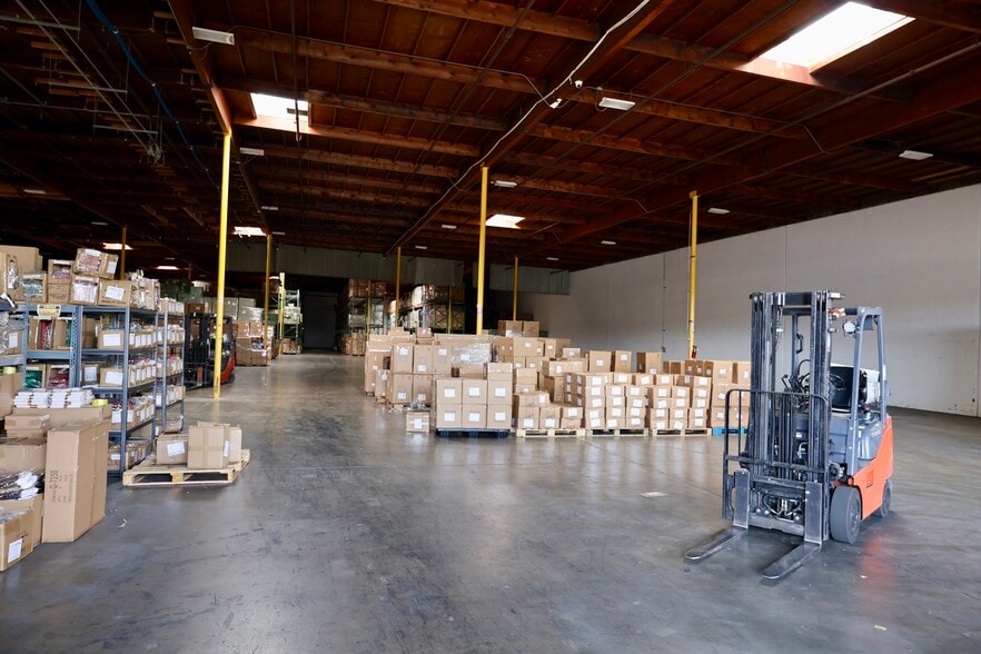 1616 Beach St, Montebello, CA for lease - Building Photo - Image 3 of 4