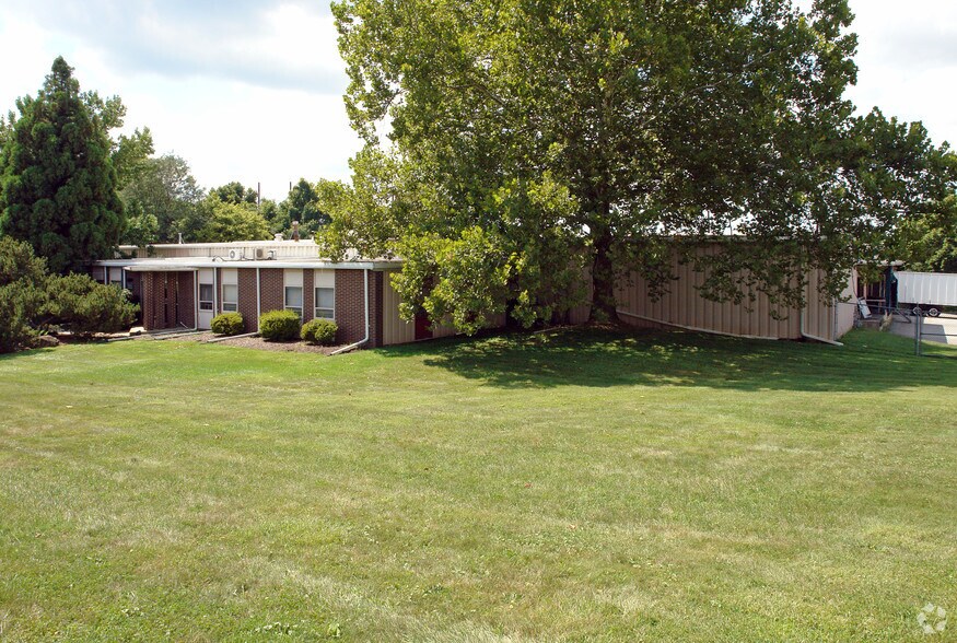 680 Colwell Ln, Conshohocken, PA à louer - Photo du bâtiment - Image 2 de 5