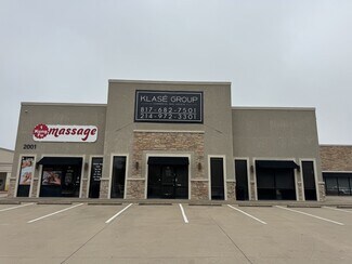 Plus de détails pour 2001 SE Green Oaks Blvd, Arlington, TX - Commerce de détail à vendre