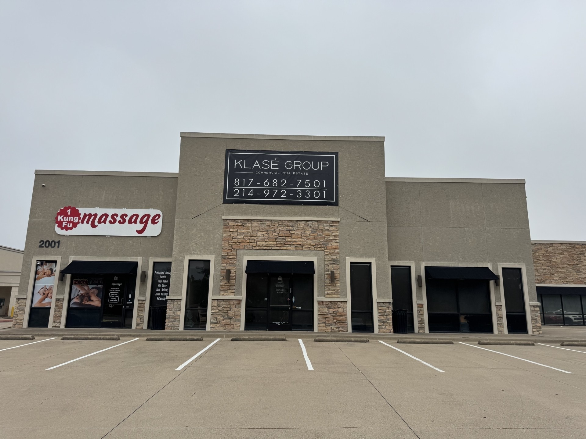 2001 SE Green Oaks Blvd, Arlington, TX for lease Building Photo- Image 1 of 7