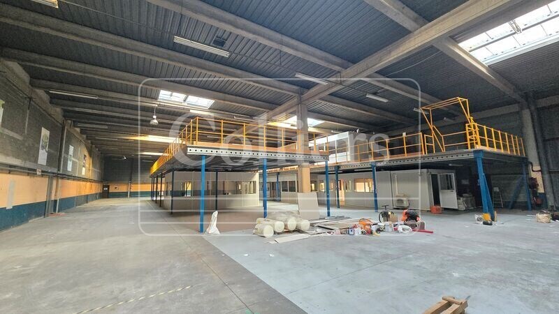 Flex in Vitrolles for lease - Building Photo - Image 1 of 6